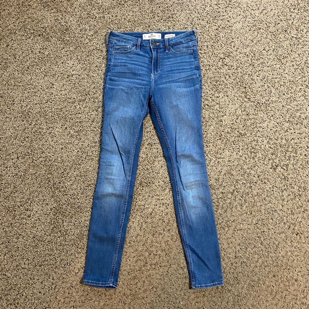 HOLLISTER HIGH RISE SUPER SKINNY JEANS